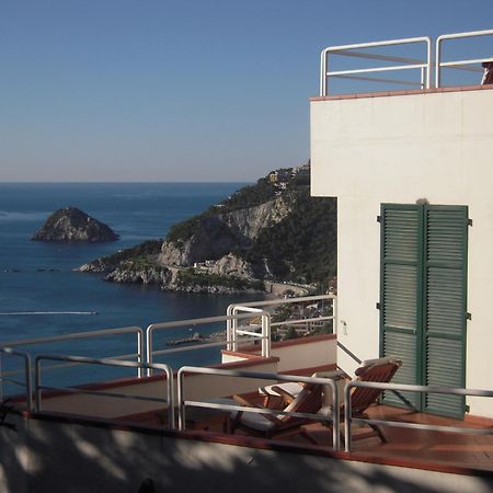 Hotel Claudio Bergeggi Exterior foto