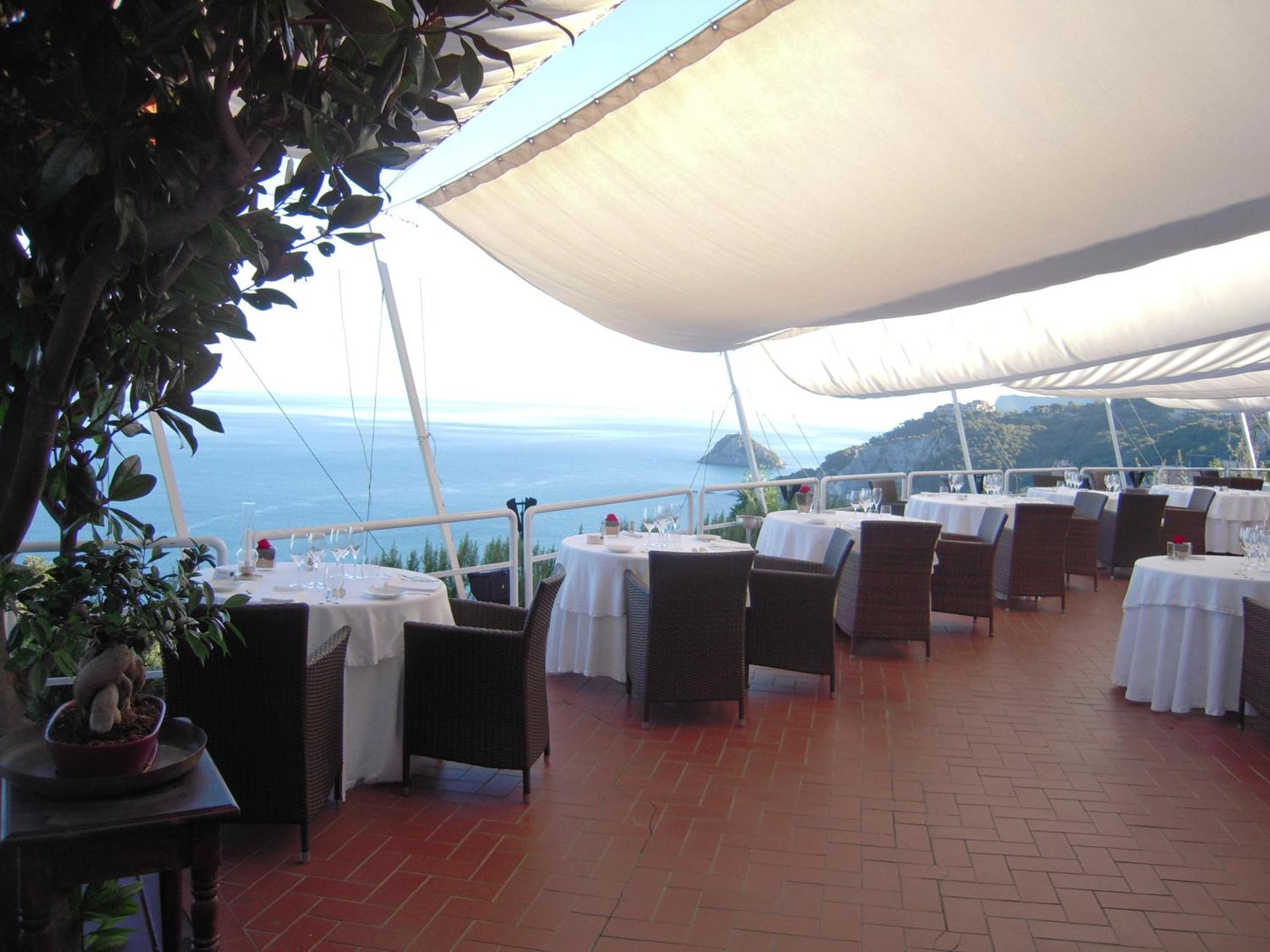 Hotel Claudio Bergeggi Exterior foto