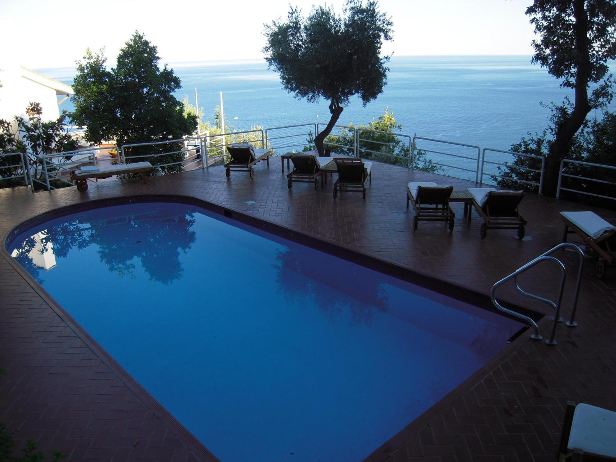 Hotel Claudio Bergeggi Exterior foto