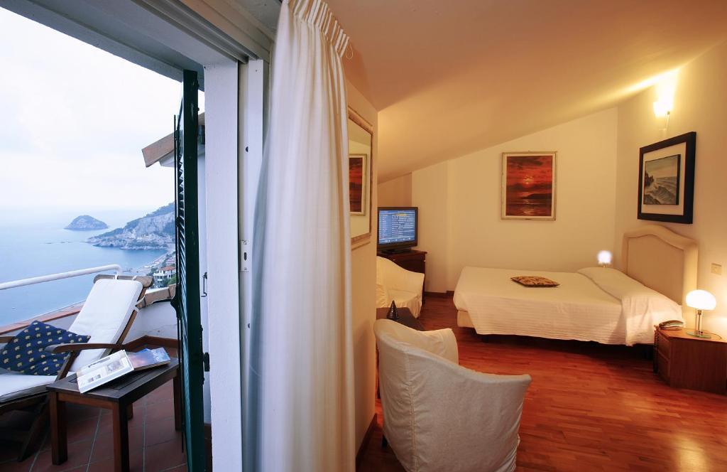 Hotel Claudio Bergeggi Quarto foto